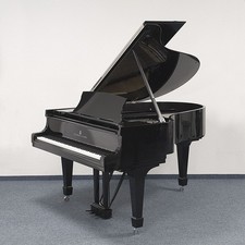 Steinway & Sons Piano, O-180
