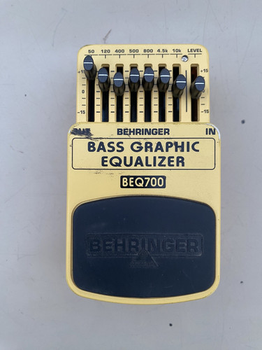 Behringer beq700 pedalle - ---,