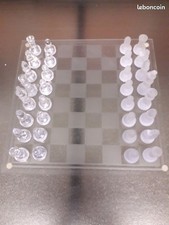 jeu d'échecs en verre