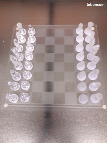 Jeu échecs verre - d'échecs, en