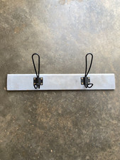 Porte manteau mural bois et métal à 2 patères