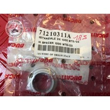 ENTRETOISE DROIT Réf OEM: 71210311A MULTISTRADA HYPERMOTARD 2004/2011