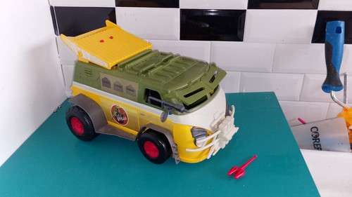 2905252 camion van figurine