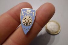 badge pins brooch badge LAGNY SUR MARNE round table 322 Seine-et-Marne 77 sport