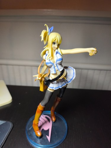 Lucy heartfillia fairy tail - fairy,