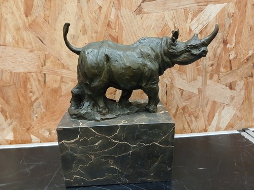 Statuette rhinoceros bronze - statuette, en
