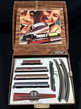 Märklin Mini-Club 8901 Engine, Passenger Cars & Track