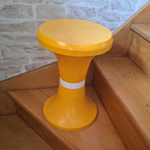Tabouret rond forme tulipe - , en