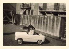 OLD PHOTOGRAPH 1959 LITTLE GIRL IN HER PEDAL CAR