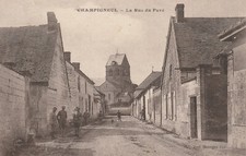 Champigneul, la rue du Pavé -