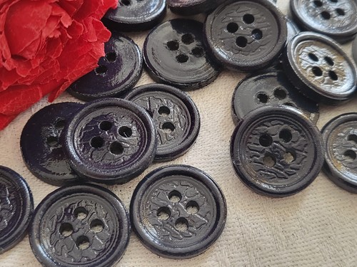 Lot boutons anciens bois - lot,
