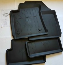 5 TAPIS EN CAOUTCHOUC