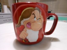 Grand mug en céramique Disney " grincheux " motif en relief made in Thailand