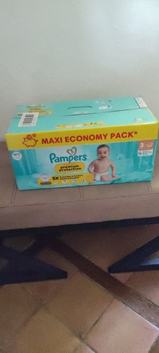 Couches pampers neuves - couches,