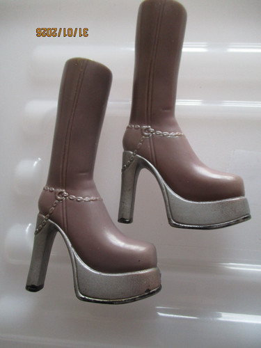 Poupee bratz paire de - :,
