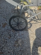 Vintage Woodard Style Chaise Lounge Chair ￼