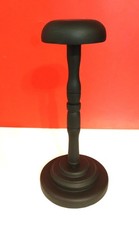 PORTE CHAPEAU/ Présentoir  en