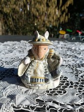 Figurine En Porcelaine Royal