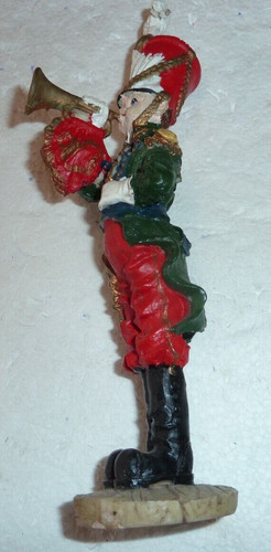 Superbe jeune militaire jouant - jeune,