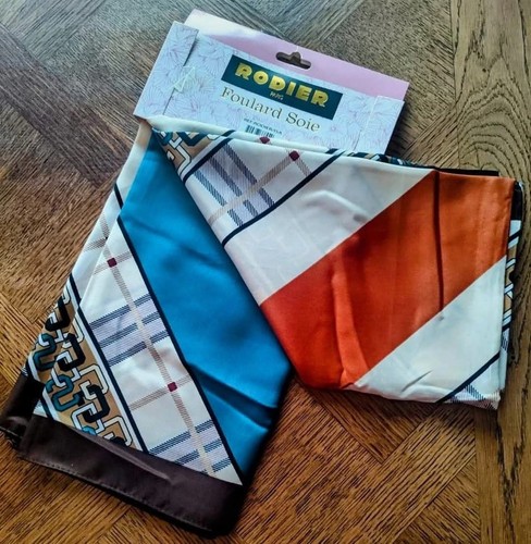 Rodier foulard carré - , en
