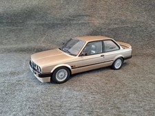 Miniature 1/18 BMW E30 2