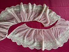 Lot 2 grandes dentelles Tulle