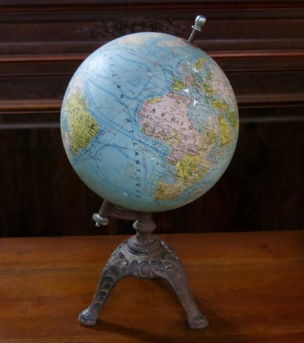Globe terrestre forest - globe, ancien
