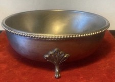 Ancienne coupelle à pieds en