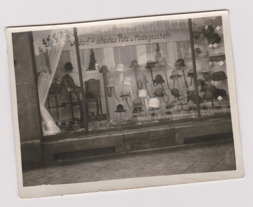 Historic showcase antique - historic,