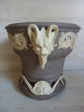 Rare cache pot en grès fin de