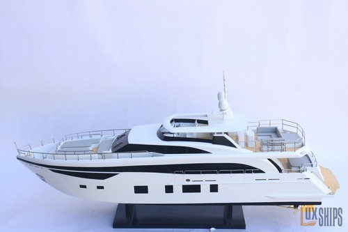 Maquette yacht princess - de,