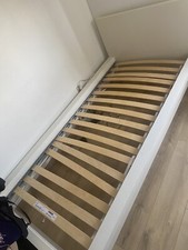 Lit IKEA 90x120 sans matelas