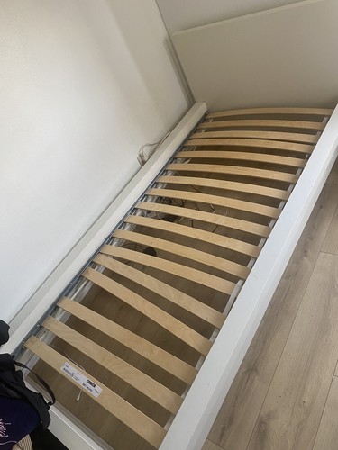 Lit ikea 90x120 sans matelas - ikea,