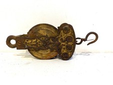 Ancienne poulie Monte et