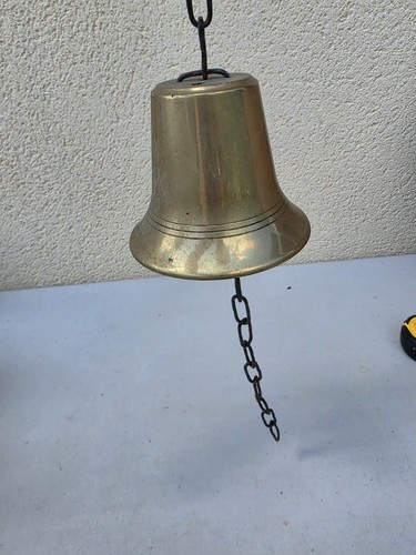 Petite cloche ancienne - , en