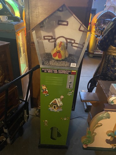 Distributeur œufs surprise - Œufs, à