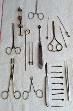 lot de 23 anciens objets matériel médical en acier inoxydable vintage