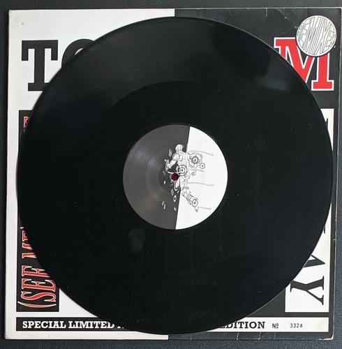 Tom touch me - tom, (see
