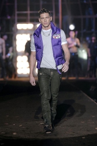 Fw07 dsquared2 sleeveless down - sleeveless,