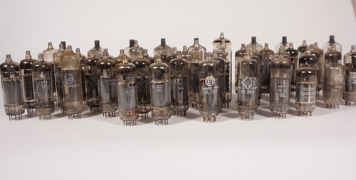 Lot radios à tubes - de,