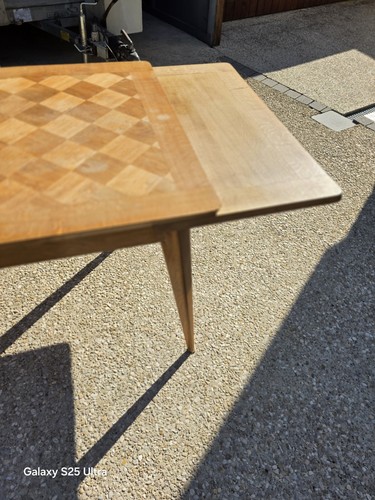 Urgent table salle à - table,