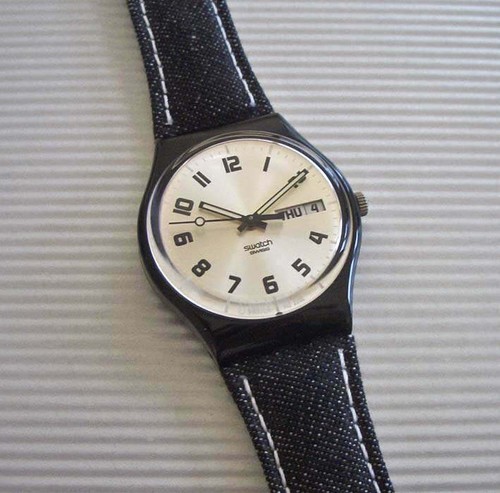 Black back swatch - is,