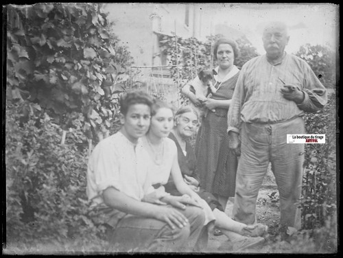 Famille jardin chiot - chiot,, plaque