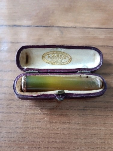 Ancien fume cigarette - ancien, encolure