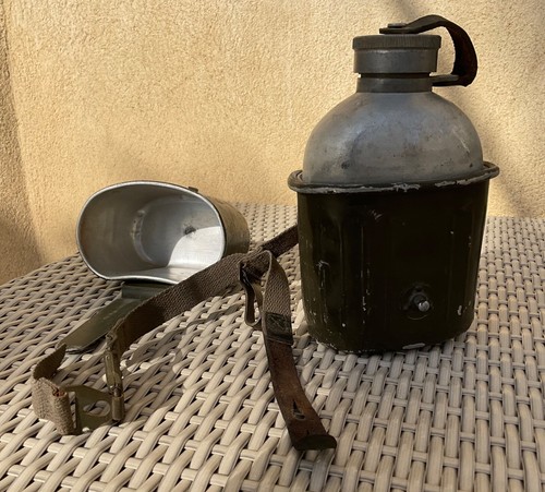 Ancienne gourde militaire
