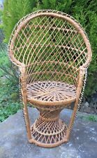 MEUBLE FAUTEUIL EMMANUELLE DE POUPEE VINTAGE  EN ROTIN Hauteur 40 CM 