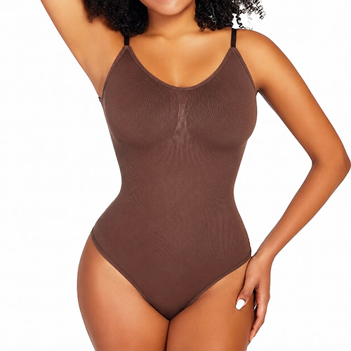 Body gainant femme sculptant