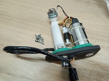 UNE POMPE A ESSENCE ORIGINE