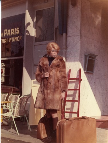 Mireille darc corps une - *mireille, un