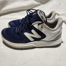 Size 8 - New Balance Fresh Foam Velo v3 TF Navy White W